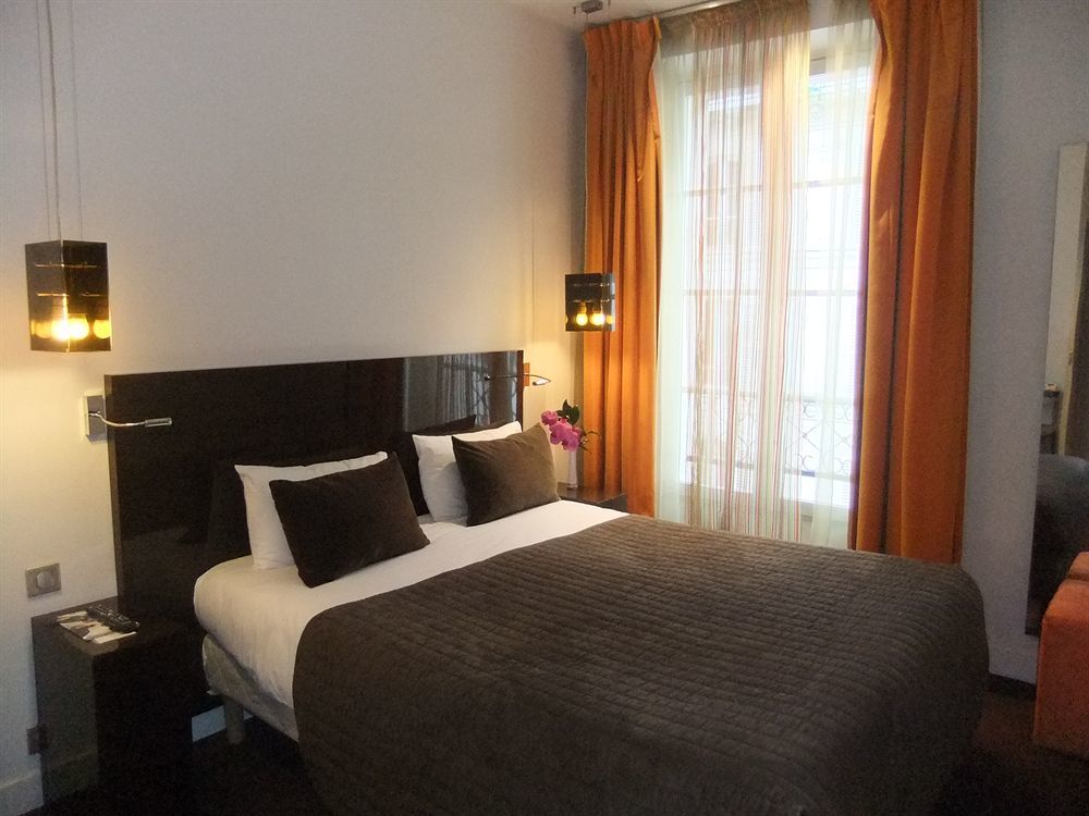 Le Rocroy 4* Parijs